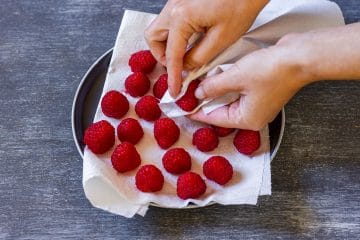 How to make chocolate covered raspberries step 1