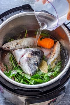 How to make fish stock in instant pot step 2