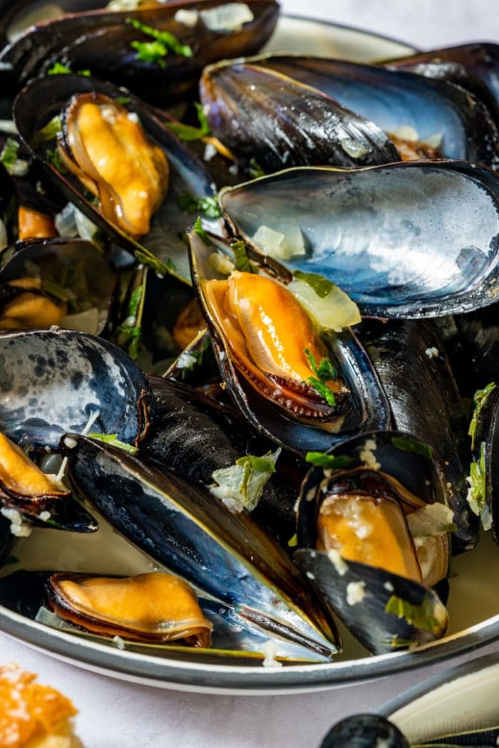 Mussels in White Wine Happy Foods Tube