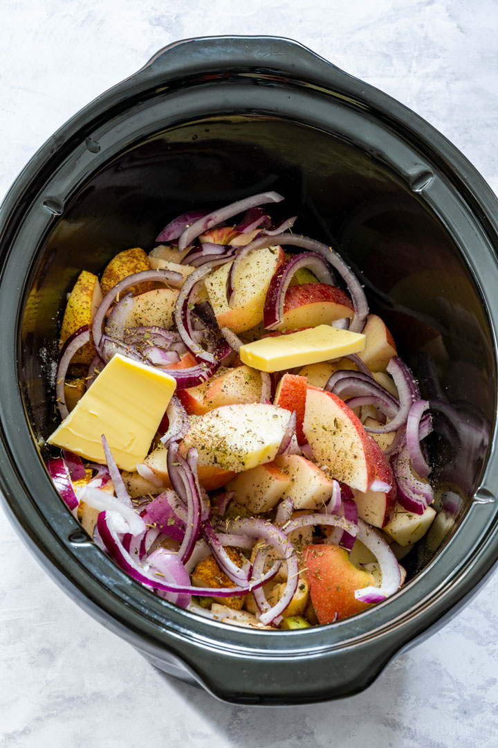 Apples and onions before slow cooking