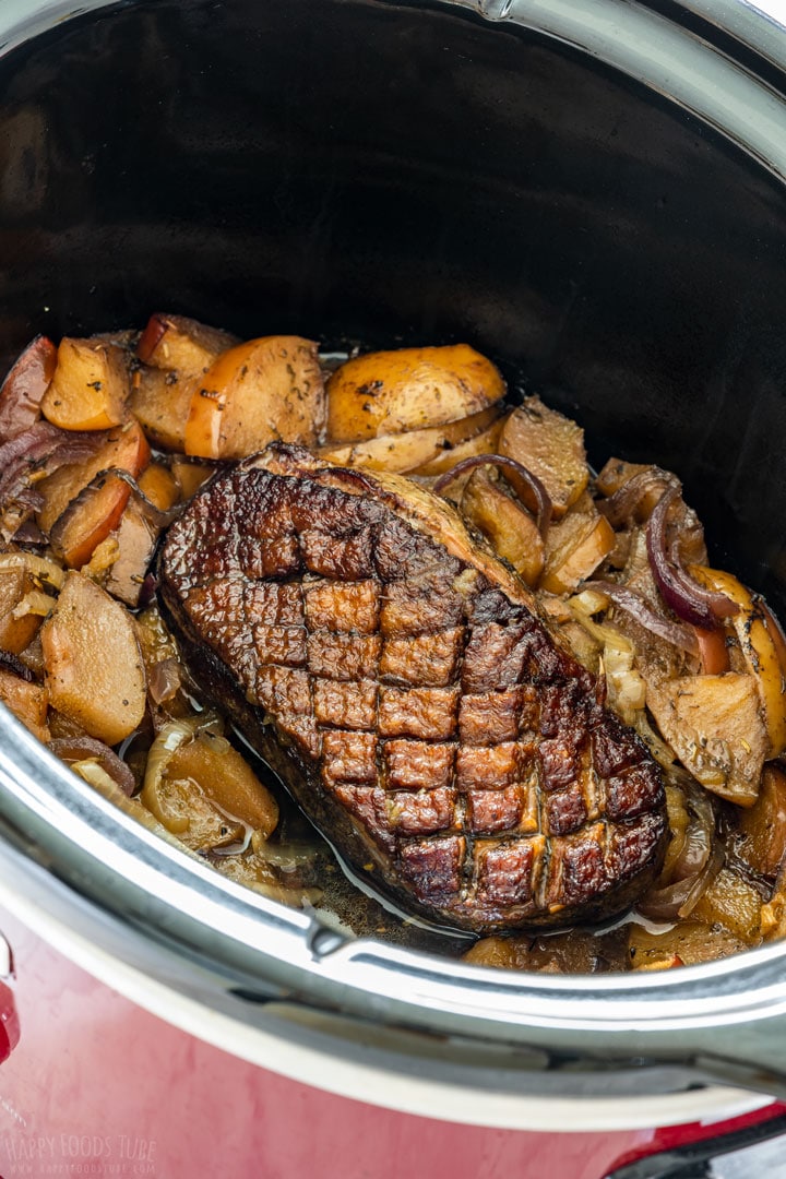 Crock pot duck with apples and onions