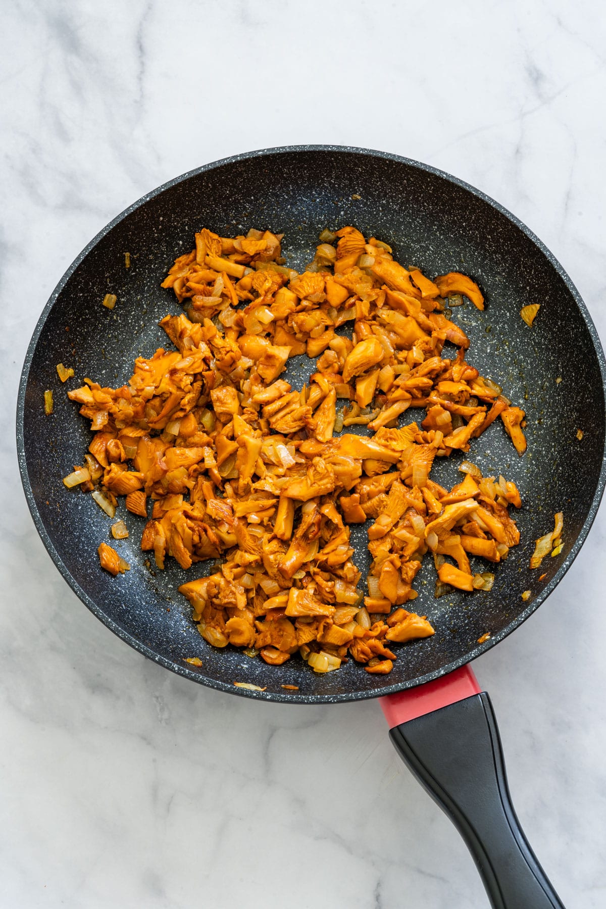 Sauted Chanterelles on a skillet.