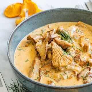 Chanterelle sauce recipe.
